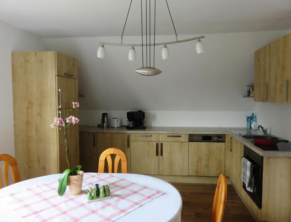 Ferienwohnung Martina Sinzing Екстер'єр фото